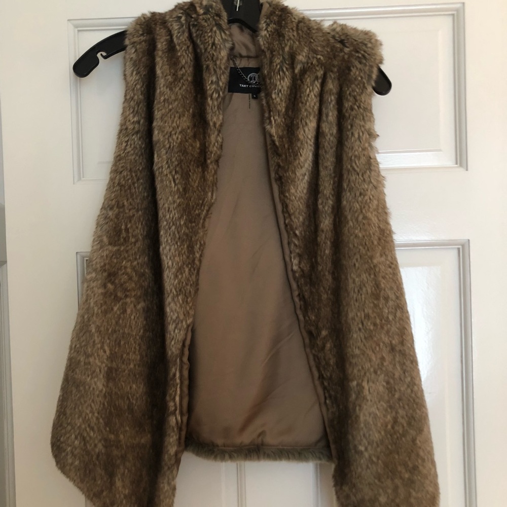 Tart faux fur vest